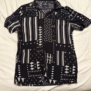 Hollister Black and White Geometric Shirt